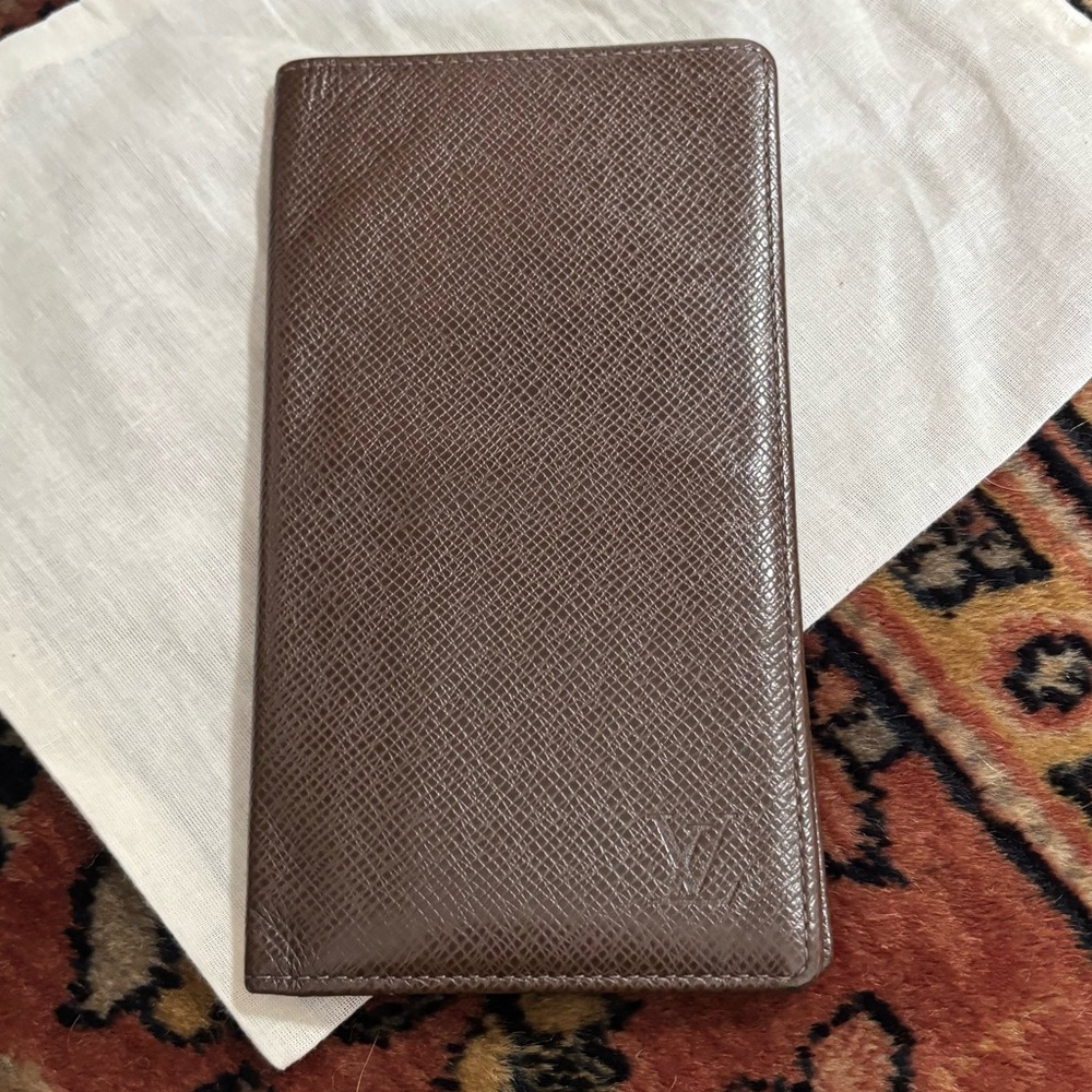 Brown Epi Leather Louis Vuitton Bi-Fold Wallet
